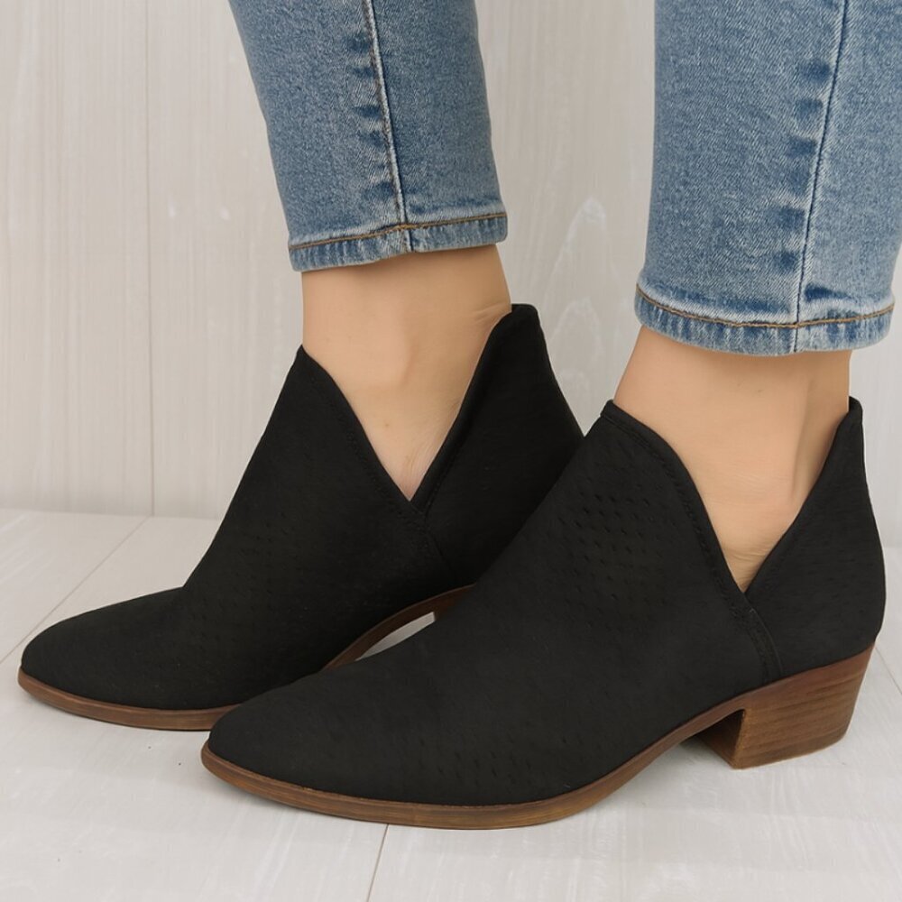 Lucky Brand Women's Size 6.5 Baley Perforated Chop Out Black Ankle Booties
